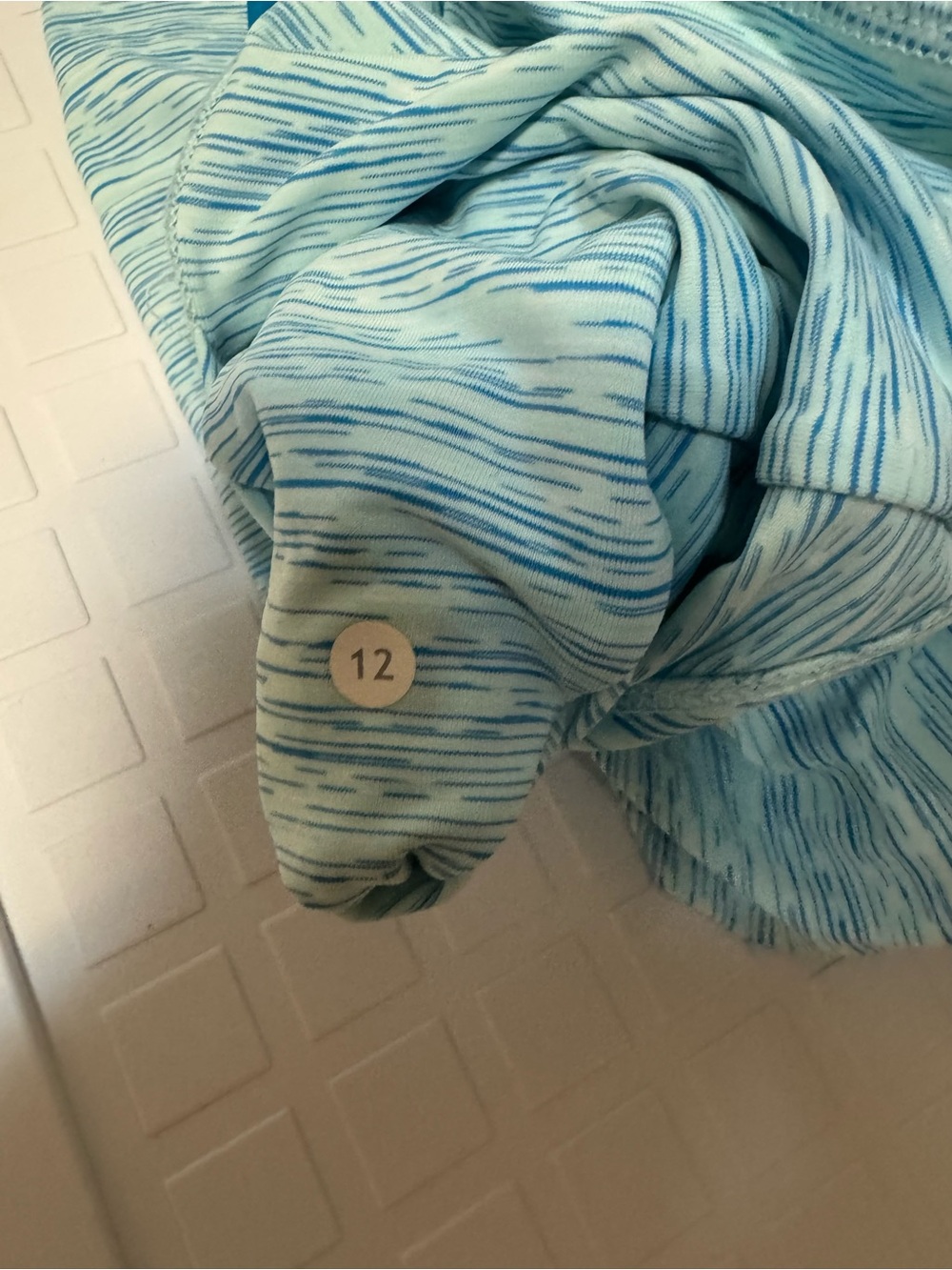 lululemon athletica Light Blue and White Space-Dye Capri with Teal Waistband - Picture 8 of 8